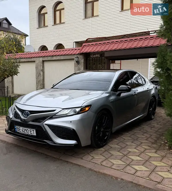 2020 toyota camry