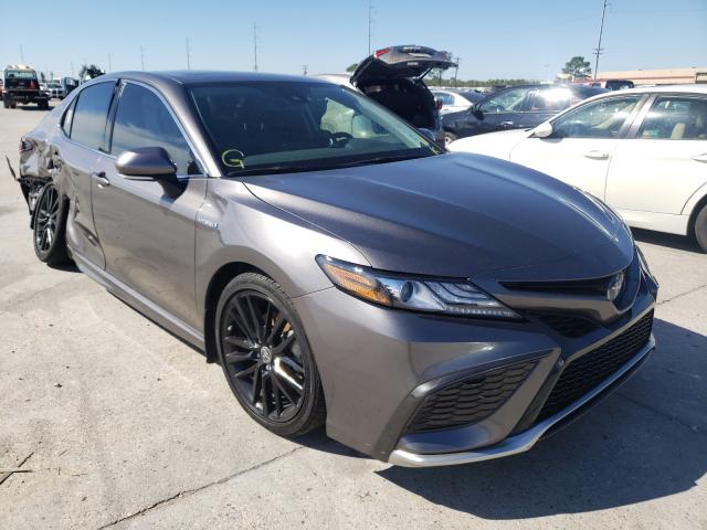 2021 toyota camry xse
