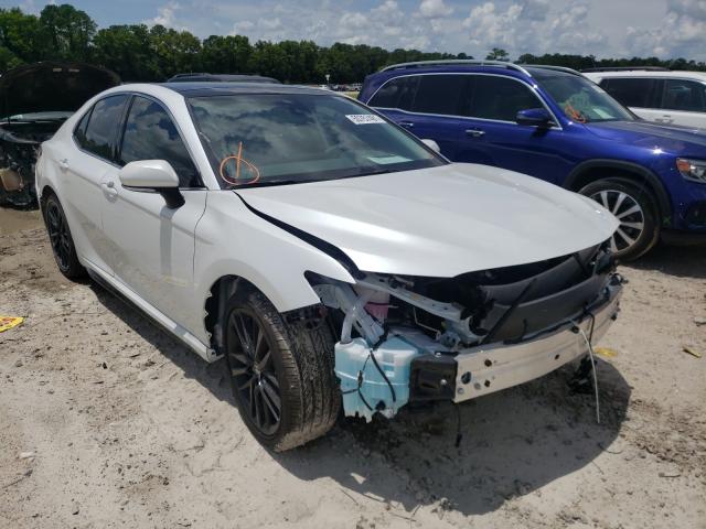 2021 toyota camry xse