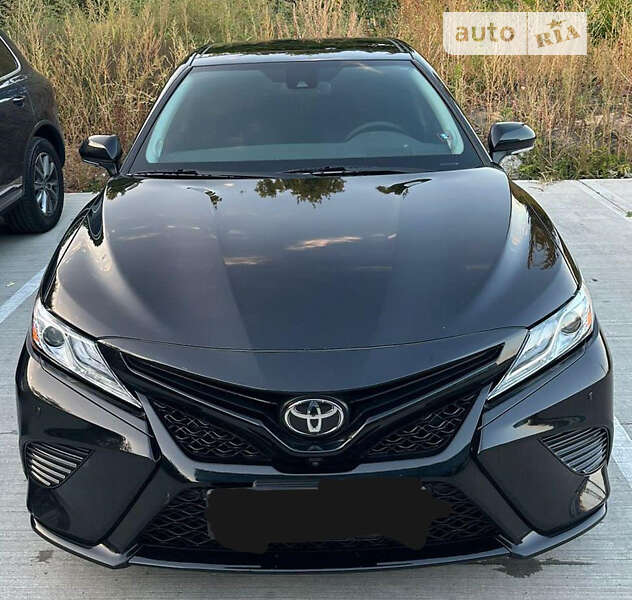2020 toyota camry