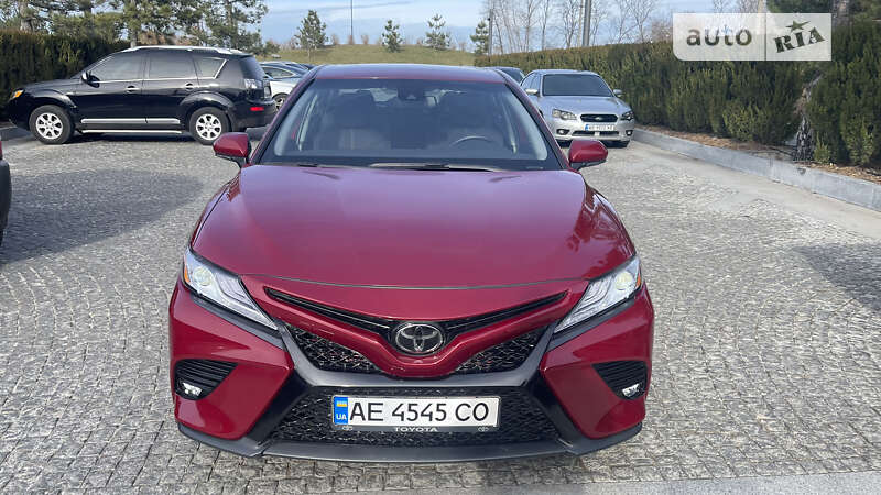 2019 toyota camry