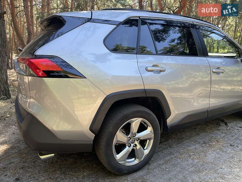 2021 toyota rav4