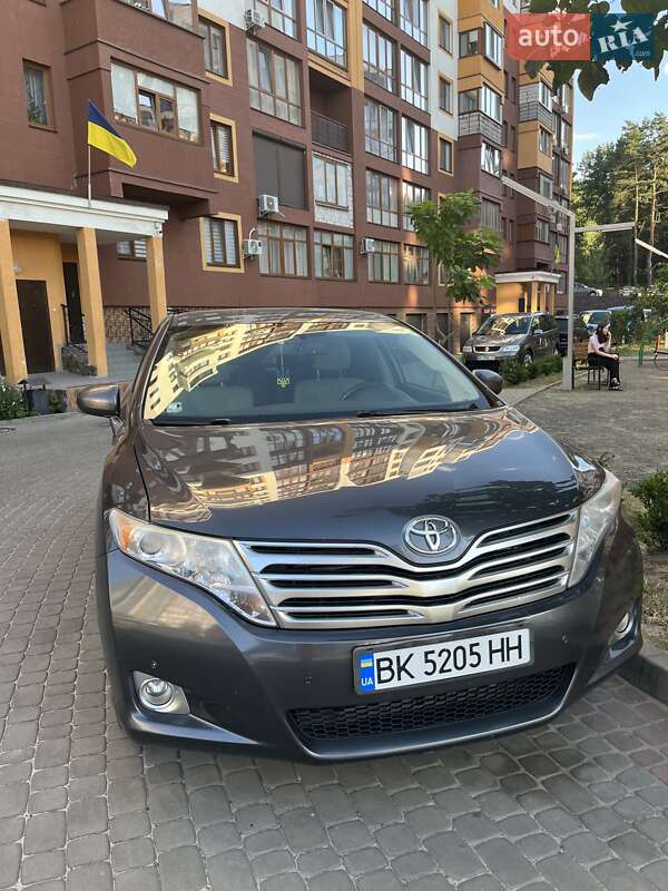 2011 toyota venza