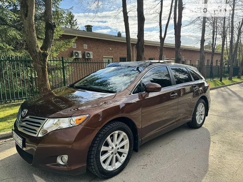 2010 toyota venza