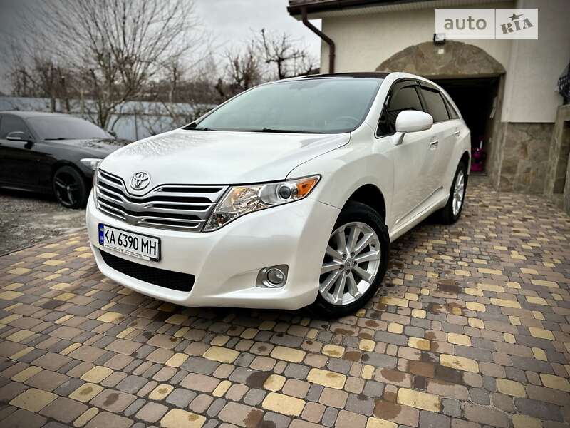 2010 toyota venza