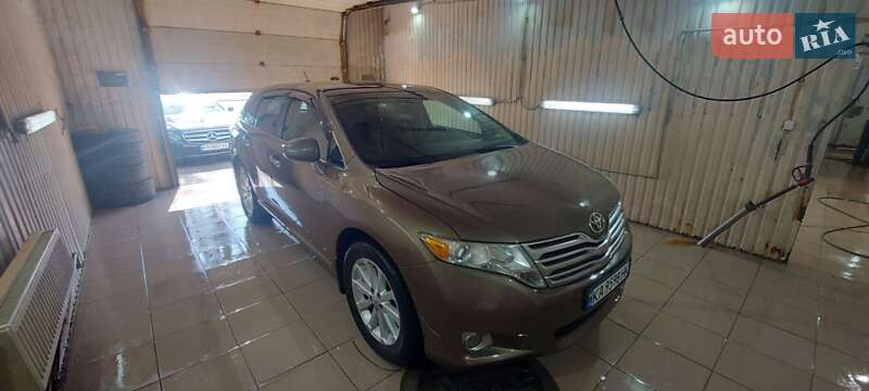 2011 toyota venza