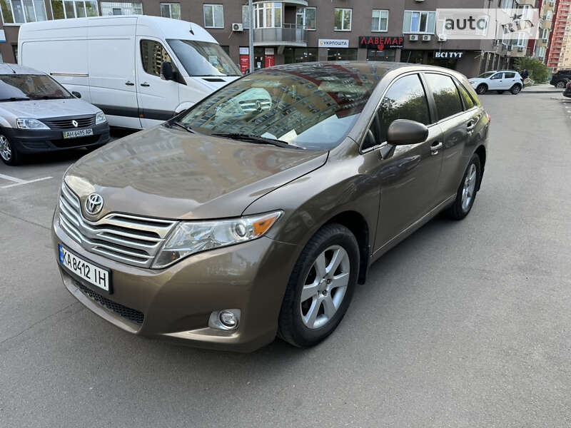 2010 toyota venza