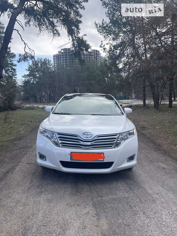 2010 toyota venza