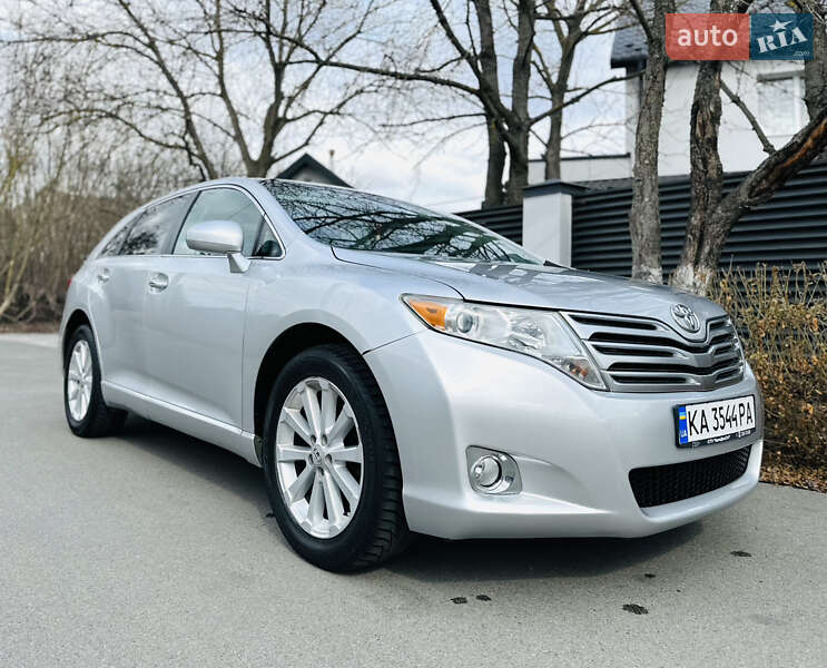 2011 toyota venza
