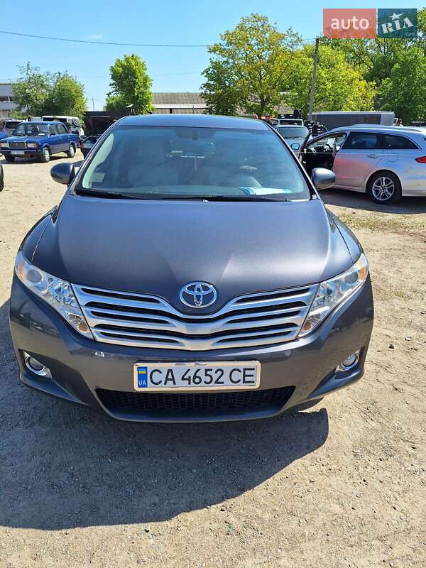2011 toyota venza