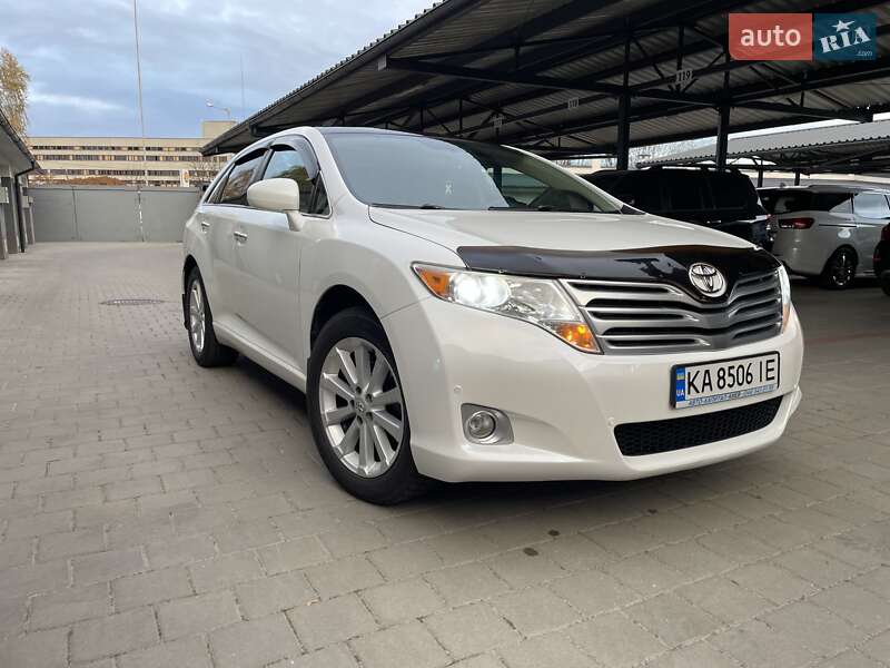 2010 toyota venza