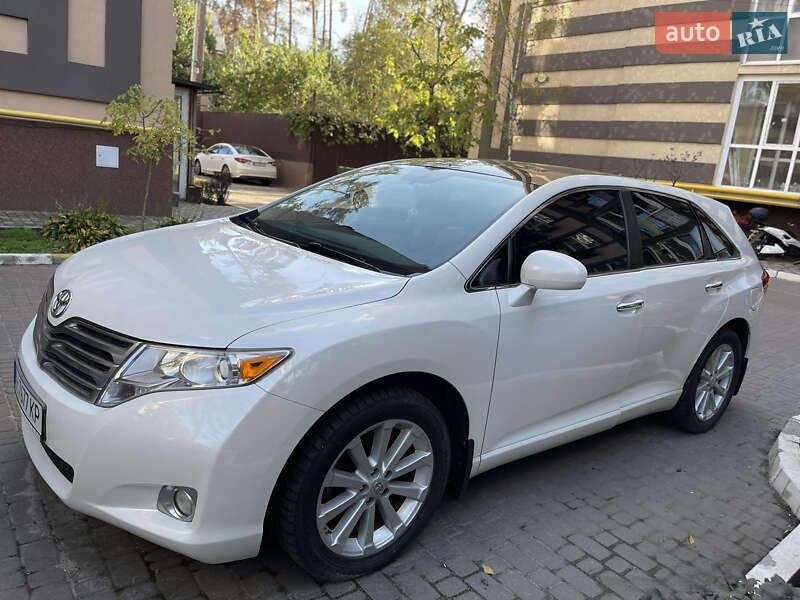 2010 toyota venza