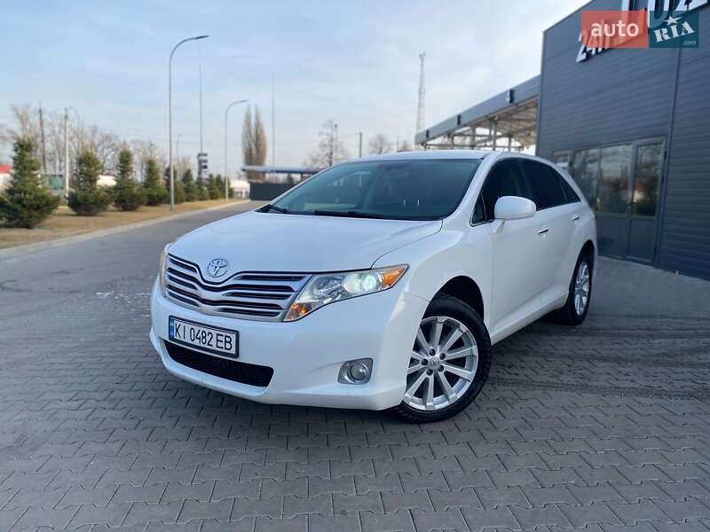 2010 toyota venza