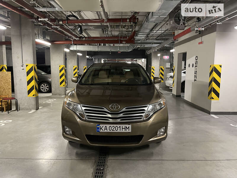 2010 toyota venza
