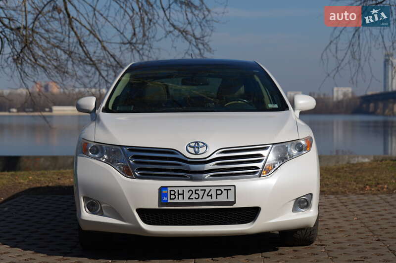 2010 toyota venza
