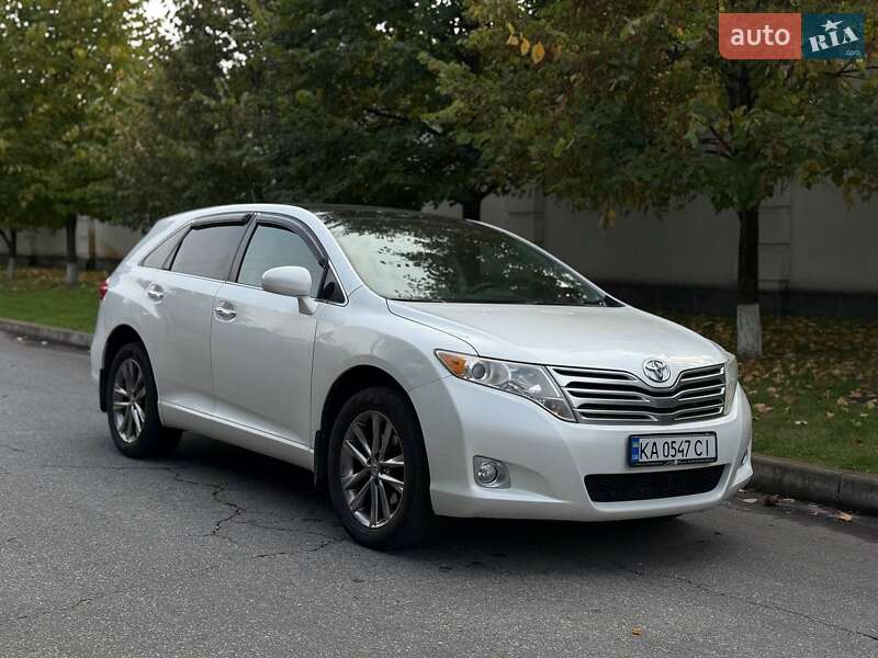 2010 toyota venza