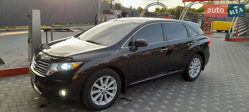 2011 toyota venza
