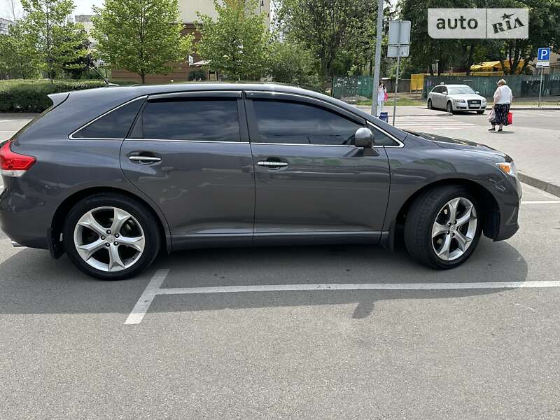 2012 toyota venza