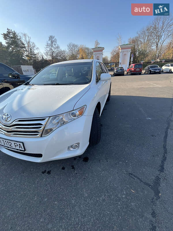 2011 toyota venza