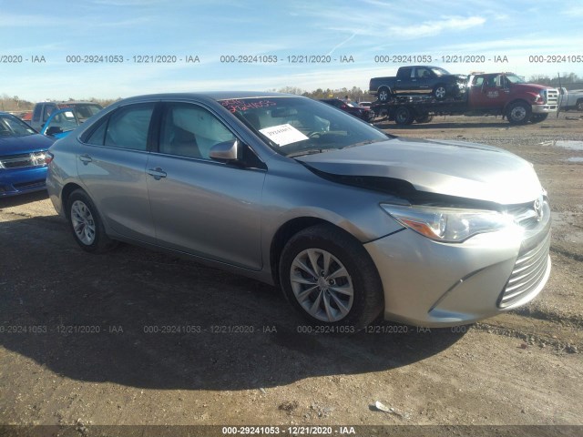 2016 toyota camry