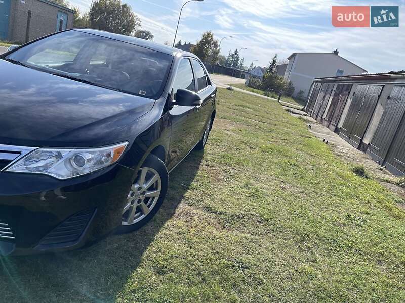 2014 toyota camry
