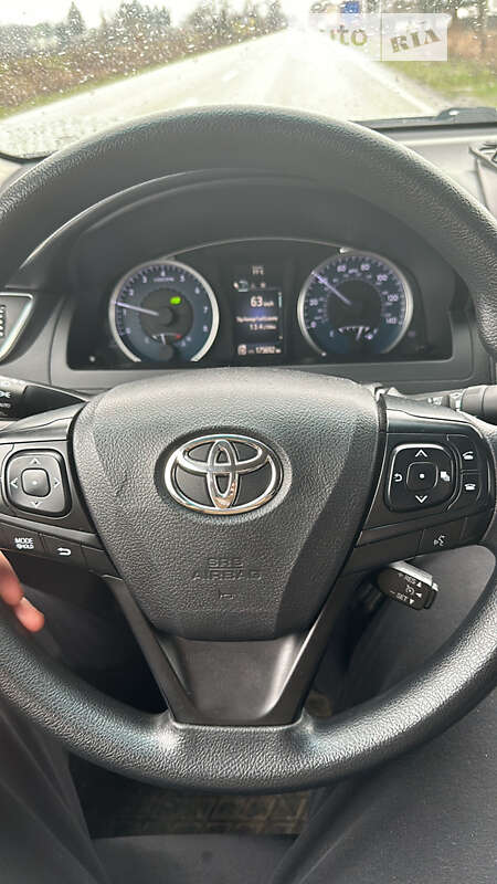 2015 toyota camry
