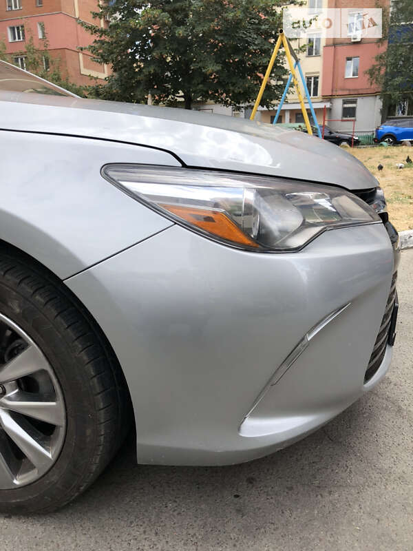 2016 toyota camry