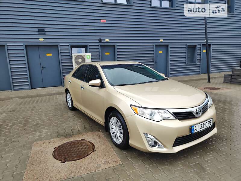 2012 toyota camry