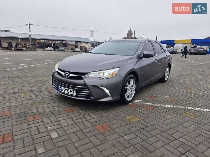 2016 toyota camry