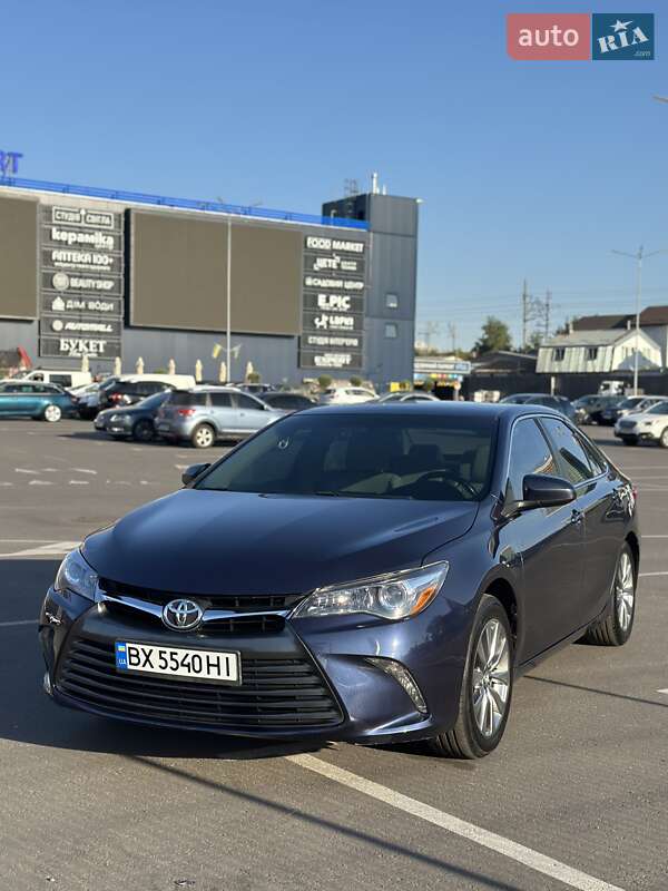 2016 toyota camry