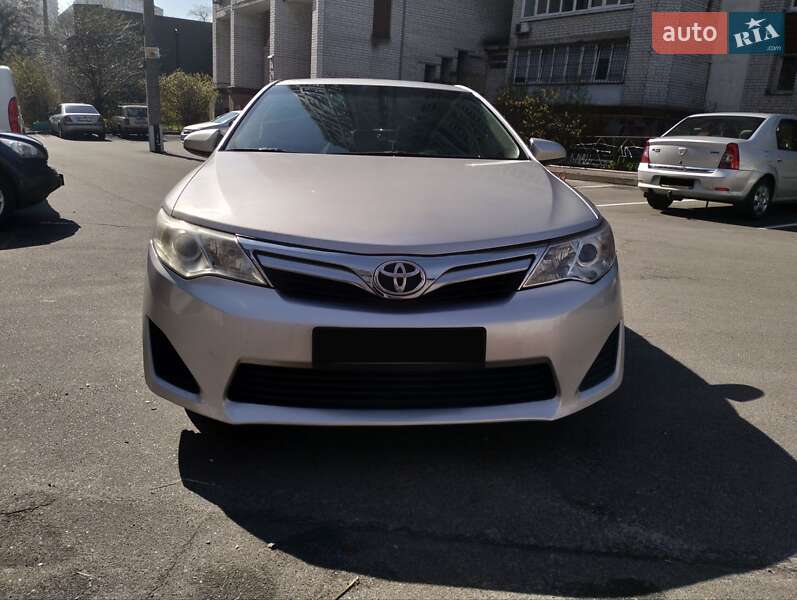 2012 toyota camry