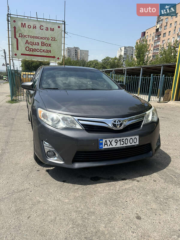 2012 toyota camry