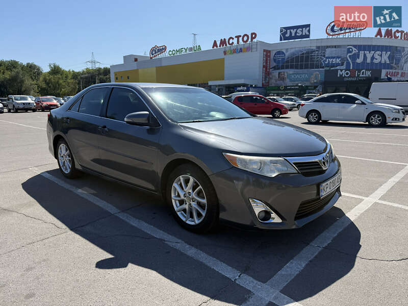 2012 toyota camry
