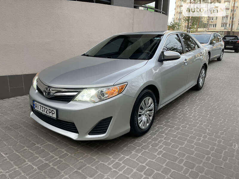 2013 toyota camry