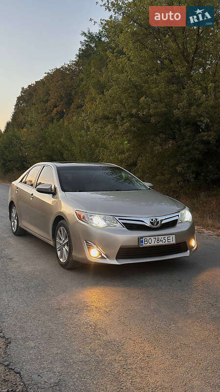2013 toyota camry