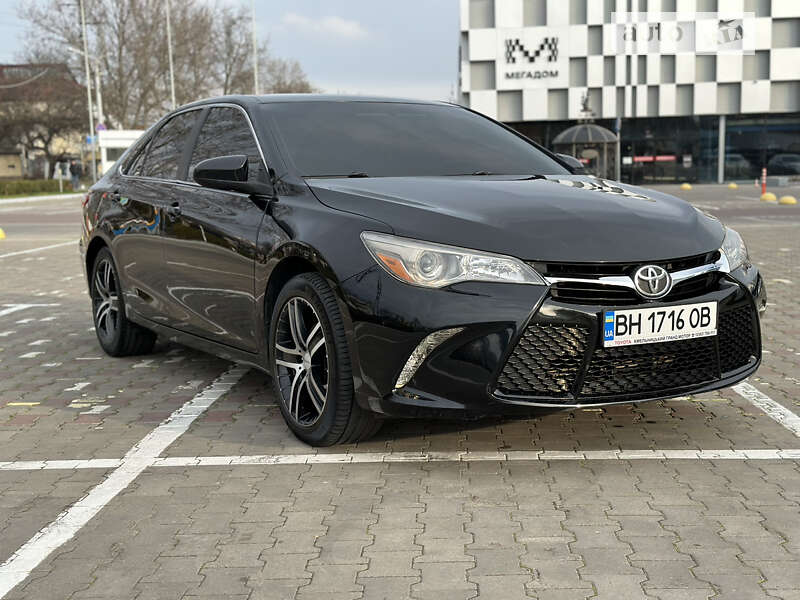 2016 toyota camry