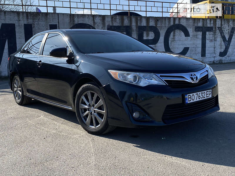 2012 toyota camry