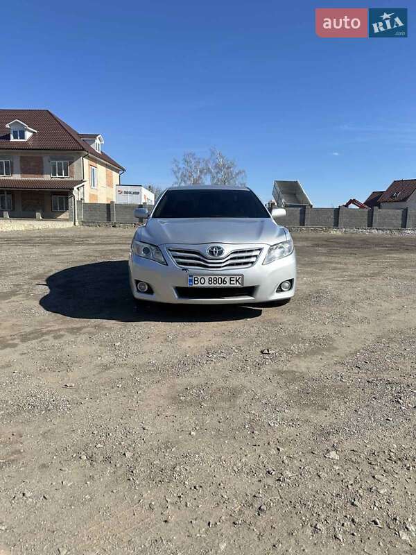 2011 toyota camry