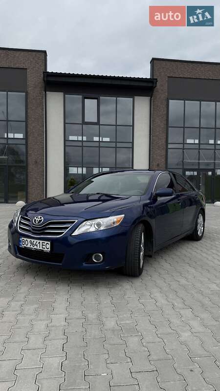 2010 toyota camry