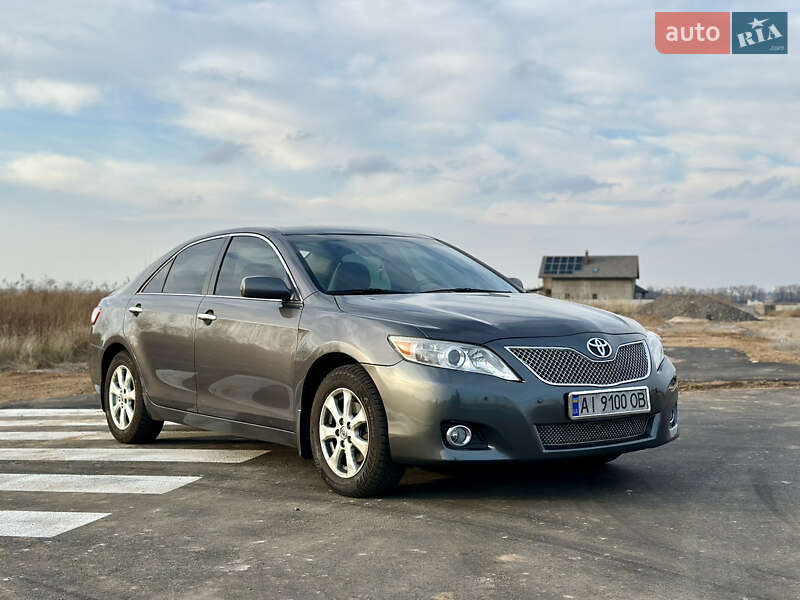 2011 toyota camry