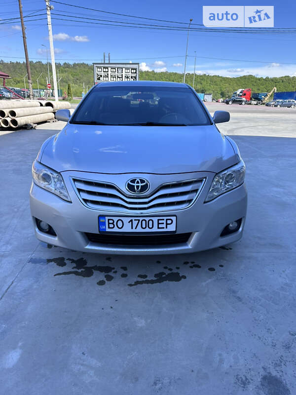 2011 toyota camry
