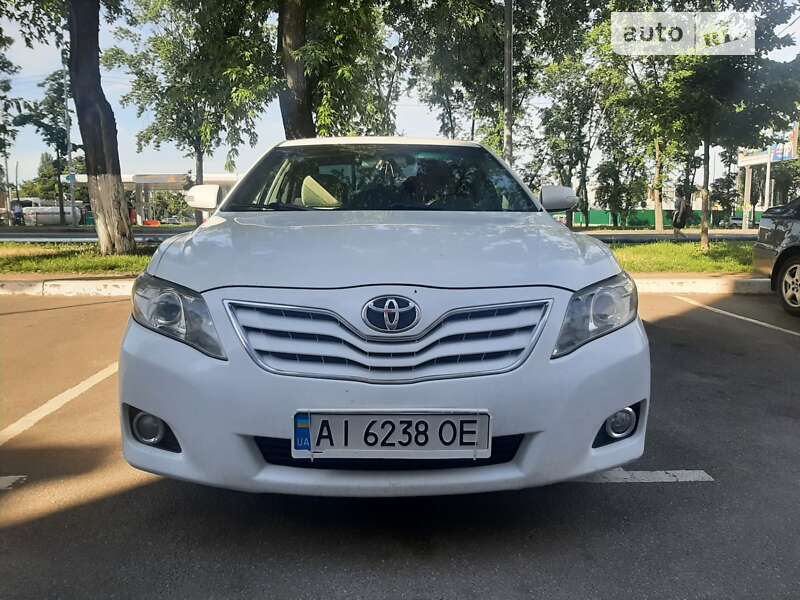 2011 toyota camry