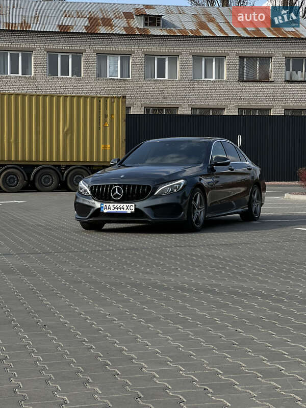 2015 MERCEDES-BENZ C-Class