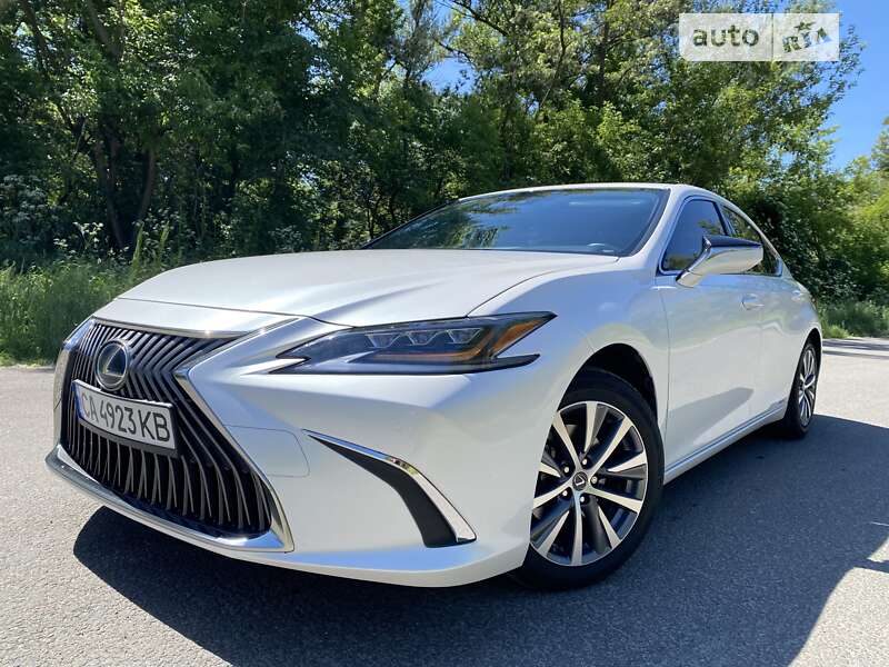 2021 lexus es 300h