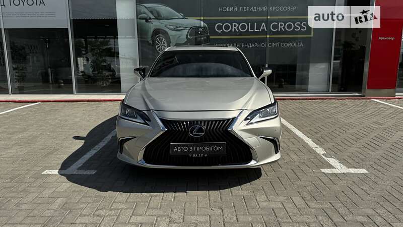 2020 lexus es 300h