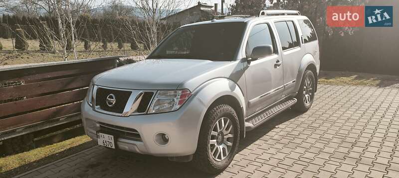 2012 nissan pathfinder