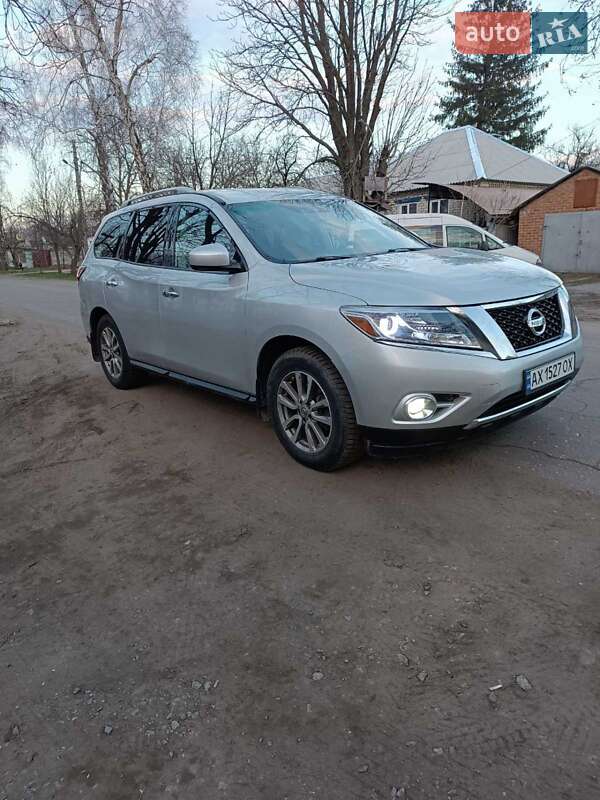 2016 nissan pathfinder