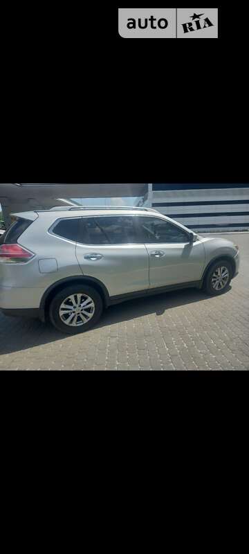 2015 nissan rogue