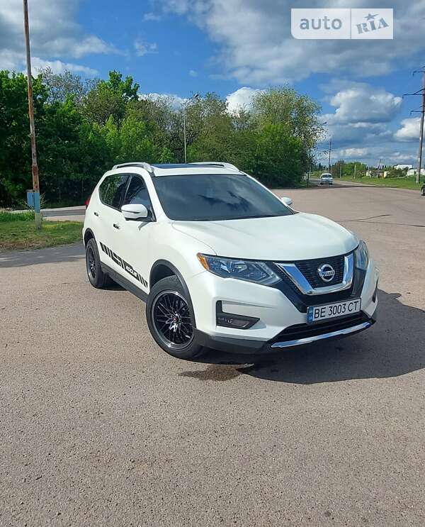 2017 NISSAN Rogue