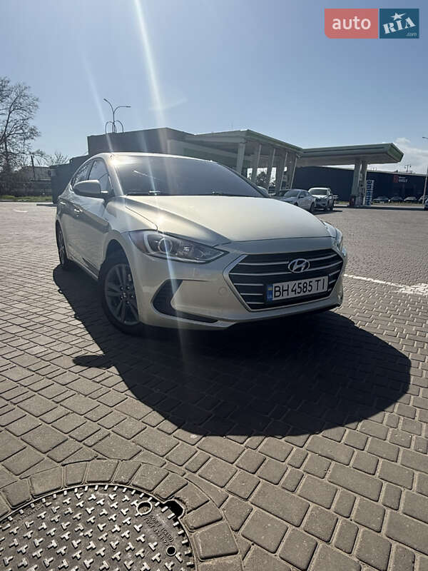2016 hyundai elantra